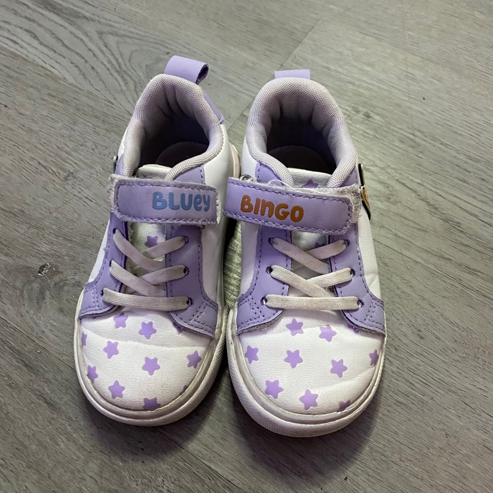 Ground Up Bluey Bingo Sneakers Kids Size 8 White Purple Star Low Top Shoes